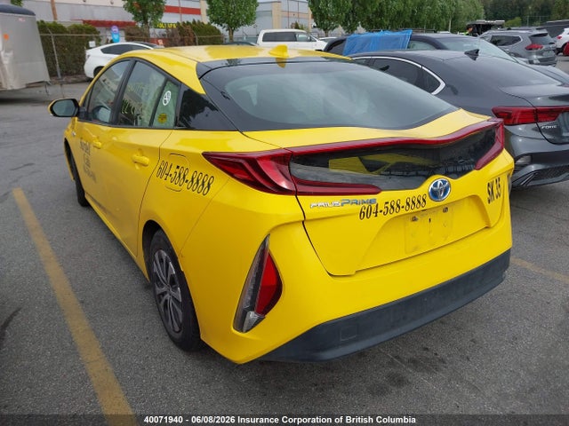 40071940 :رقم المزاد ، JTDKAMFP8N3202916 vin ، 2022 Toyota Prius مزاد بيع