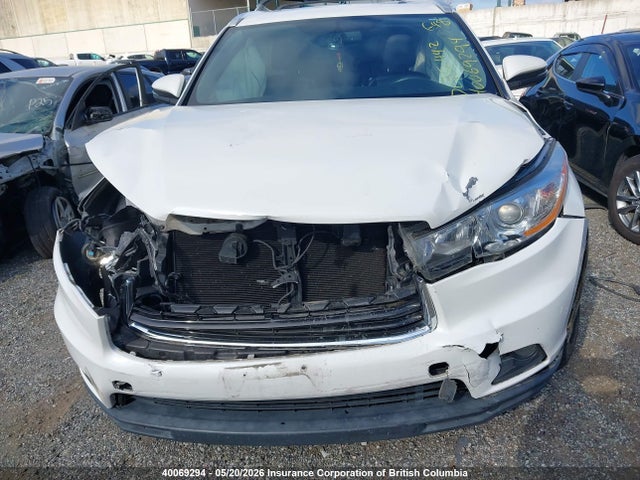 40069294 :رقم المزاد ، 5TDJKRFH0FS218168 vin ، 2015 Toyota Highlander Xle مزاد بيع