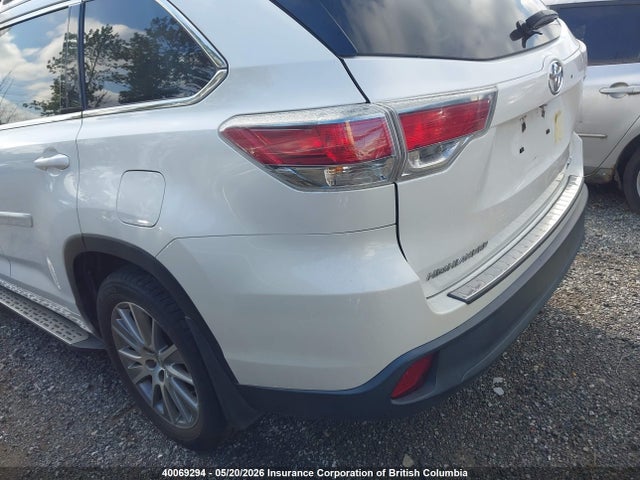40069294 :رقم المزاد ، 5TDJKRFH0FS218168 vin ، 2015 Toyota Highlander Xle مزاد بيع