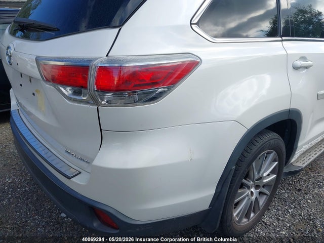 40069294 :رقم المزاد ، 5TDJKRFH0FS218168 vin ، 2015 Toyota Highlander Xle مزاد بيع