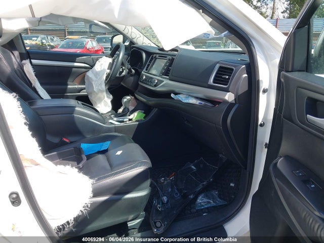 40069294 :رقم المزاد ، 5TDJKRFH0FS218168 vin ، 2015 Toyota Highlander Xle مزاد بيع