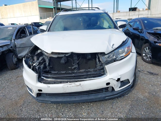 40069294 :رقم المزاد ، 5TDJKRFH0FS218168 vin ، 2015 Toyota Highlander Xle مزاد بيع