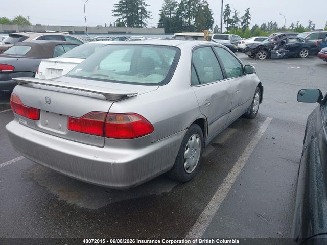 Продажа на аукционе авто 1998 Honda Accord Lx, vin: 1HGCG564XWA806836, номер лота: 40072015