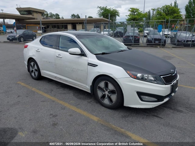 2011 Kia Optima Turbo Sx მანქანა იყიდება აუქციონზე, vin: KNAGR4A65B5181890, აუქციონის ნომერი: 40072031