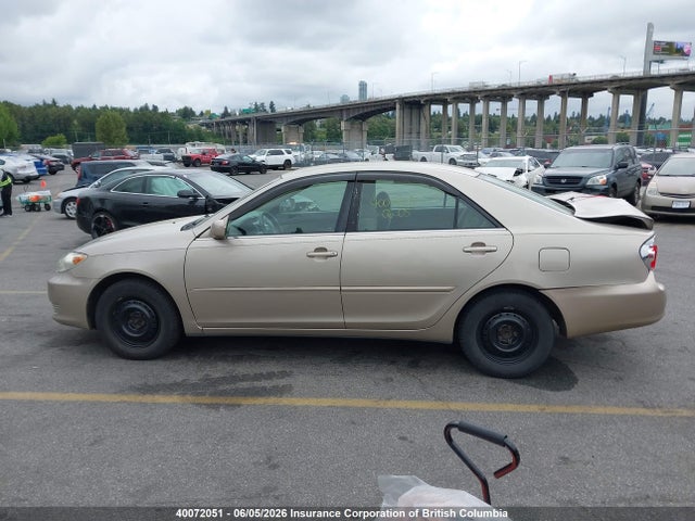 2005 Toyota Camry მანქანა იყიდება აუქციონზე, vin: 4T1BE32KX5U422797, აუქციონის ნომერი: 40072051