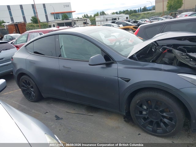 40072102 :رقم المزاد ، 7SAYGAEE8PF757980 vin ، 2023 Tesla Model Y مزاد بيع