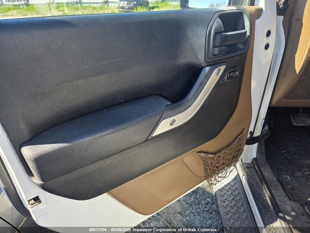 40072104 :رقم المزاد ، 1J4BA5H1XBL595175 vin ، 2011 Jeep Wrangler Unlimited Sahara مزاد بيع