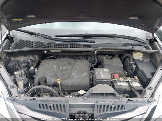 2017 Toyota Sienna Le მანქანა იყიდება აუქციონზე, vin: 5TDKZ3DC1HS785173, აუქციონის ნომერი: 40072109