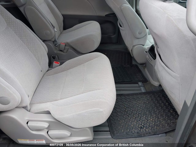 2017 Toyota Sienna Le მანქანა იყიდება აუქციონზე, vin: 5TDKZ3DC1HS785173, აუქციონის ნომერი: 40072109