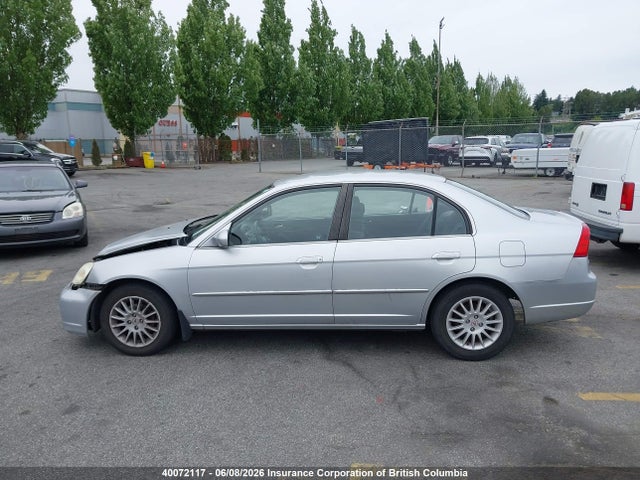 40072117 :رقم المزاد ، 2HHES36642H006554 vin ، 2002 Acura 1.7el Touring مزاد بيع