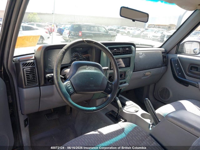 Auction sale of the 1998 Jeep Cherokee Sport, vin: 1J4FJ67S4WL123612, lot number: 40072124