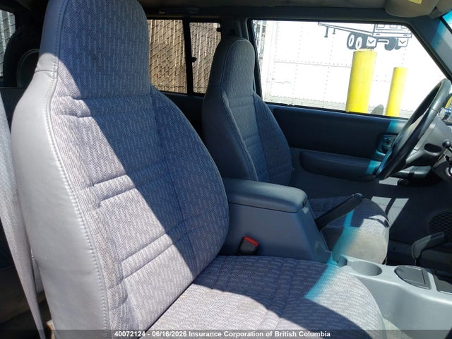 Auction sale of the 1998 Jeep Cherokee Sport, vin: 1J4FJ67S4WL123612, lot number: 40072124