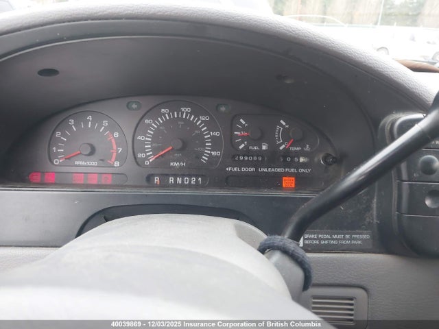 40039869 :رقم المزاد ، 4N2ZN1118WD812635 vin ، 1998 Nissan Quest Xe/gxe/gle مزاد بيع