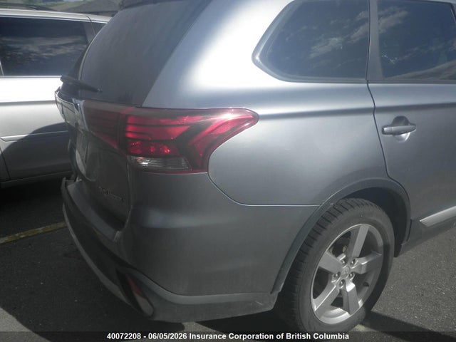 2016 Mitsubishi Outlander Es მანქანა იყიდება აუქციონზე, vin: JA4AZ2A39GZ605696, აუქციონის ნომერი: 40072208