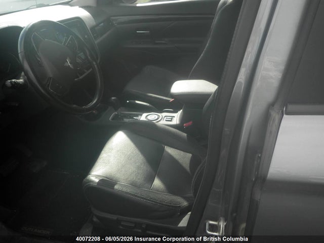 2016 Mitsubishi Outlander Es მანქანა იყიდება აუქციონზე, vin: JA4AZ2A39GZ605696, აუქციონის ნომერი: 40072208