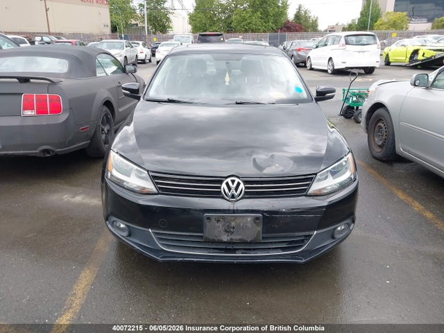40072215 :رقم المزاد ، 3VWG07AJ8EM211785 vin ، 2014 Volkswagen Jetta مزاد بيع