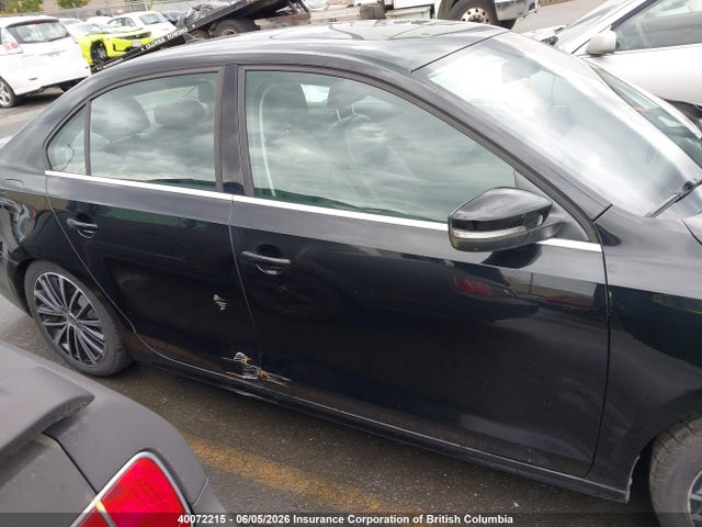 40072215 :رقم المزاد ، 3VWG07AJ8EM211785 vin ، 2014 Volkswagen Jetta مزاد بيع