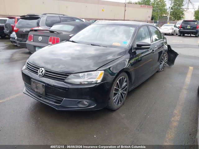 40072215 :رقم المزاد ، 3VWG07AJ8EM211785 vin ، 2014 Volkswagen Jetta مزاد بيع