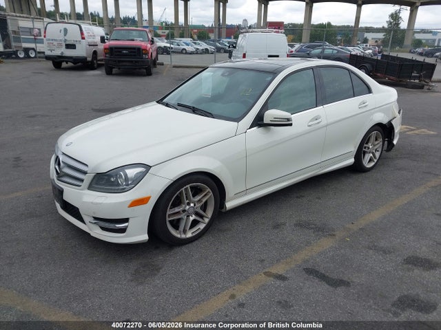 Продаж на аукціоні авто 2012 Mercedes-benz C 300 4matic, vin: WDDGF8BB7CA734066, номер лоту: 40072270
