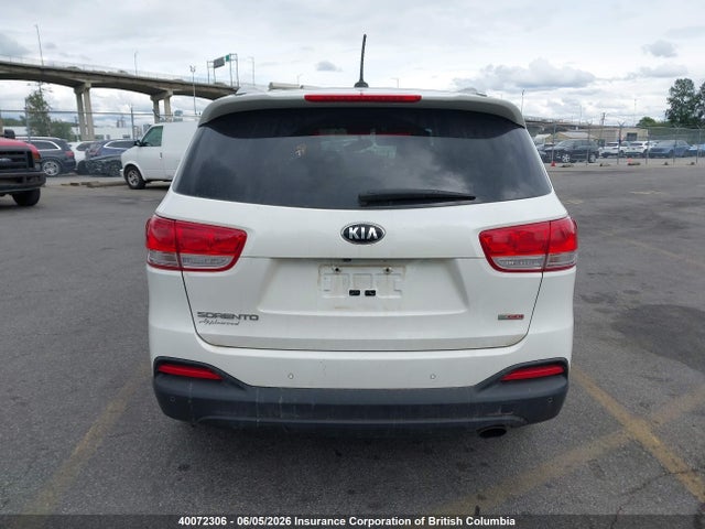 Auction sale of the 2016 Kia Sorento Lx/l, vin: 5XYPGDA18GG182639, lot number: 40072306