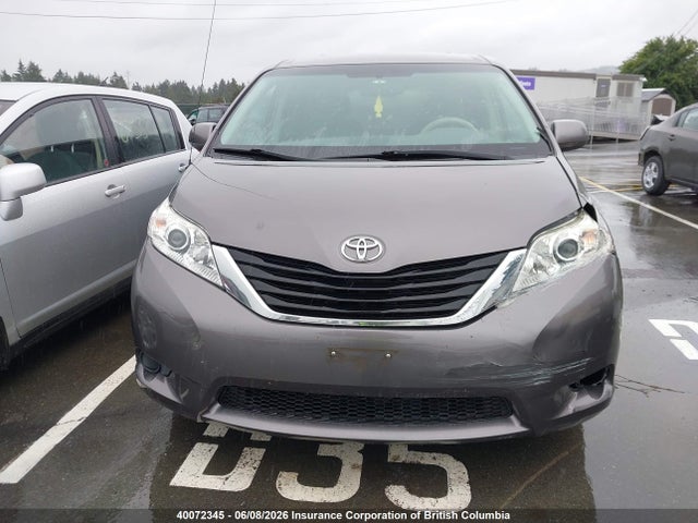 2012 Toyota Sienna Le მანქანა იყიდება აუქციონზე, vin: 5TDJK3DC1CS038391, აუქციონის ნომერი: 40072345