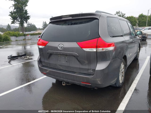 2012 Toyota Sienna Le მანქანა იყიდება აუქციონზე, vin: 5TDJK3DC1CS038391, აუქციონის ნომერი: 40072345