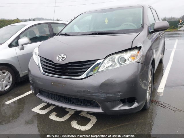 2012 Toyota Sienna Le მანქანა იყიდება აუქციონზე, vin: 5TDJK3DC1CS038391, აუქციონის ნომერი: 40072345