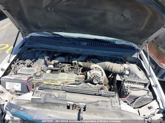 40072357 :رقم المزاد ، 1FDAF56F7YEA84887 vin ، 2000 Ford F550 Super Duty مزاد بيع
