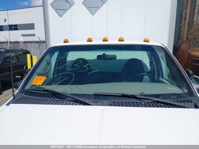40072357 :رقم المزاد ، 1FDAF56F7YEA84887 vin ، 2000 Ford F550 Super Duty مزاد بيع