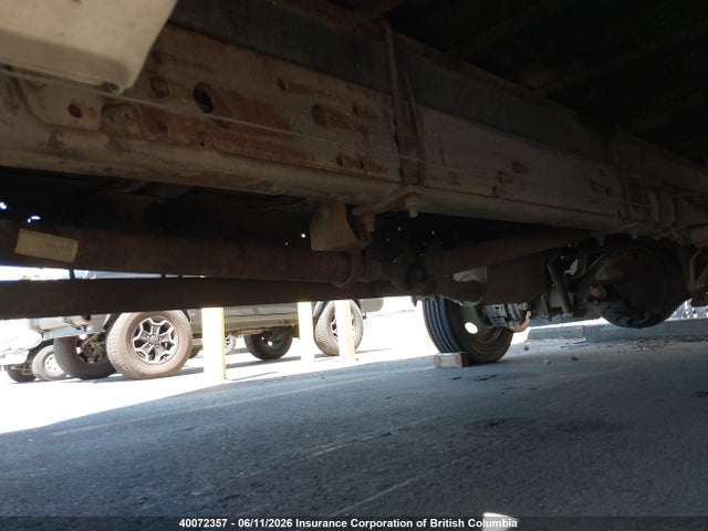 40072357 :رقم المزاد ، 1FDAF56F7YEA84887 vin ، 2000 Ford F550 Super Duty مزاد بيع