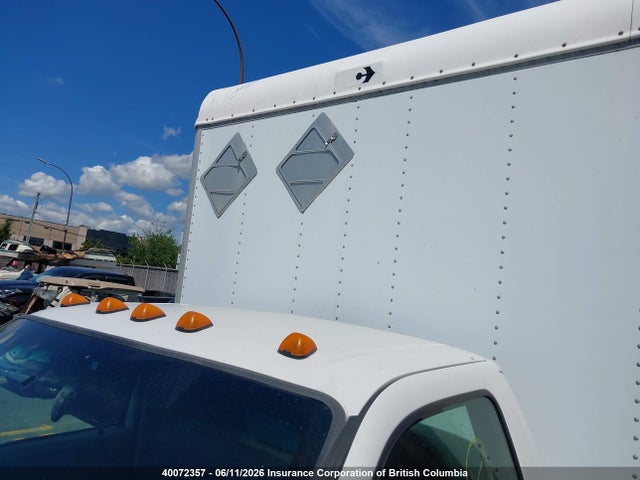 40072357 :رقم المزاد ، 1FDAF56F7YEA84887 vin ، 2000 Ford F550 Super Duty مزاد بيع