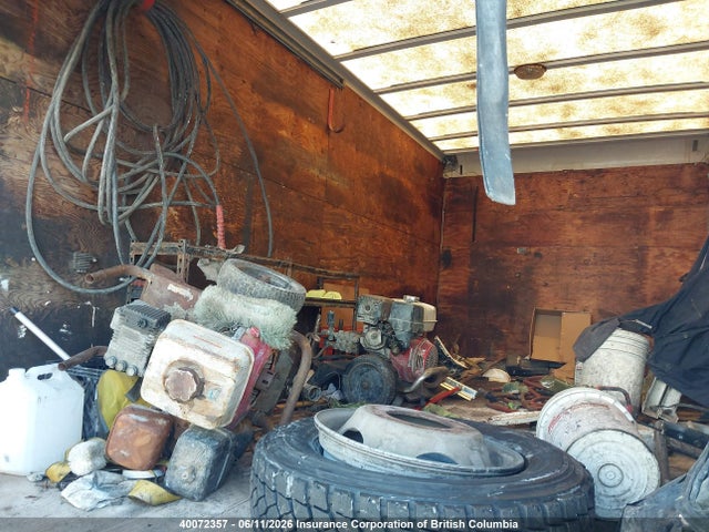 40072357 :رقم المزاد ، 1FDAF56F7YEA84887 vin ، 2000 Ford F550 Super Duty مزاد بيع