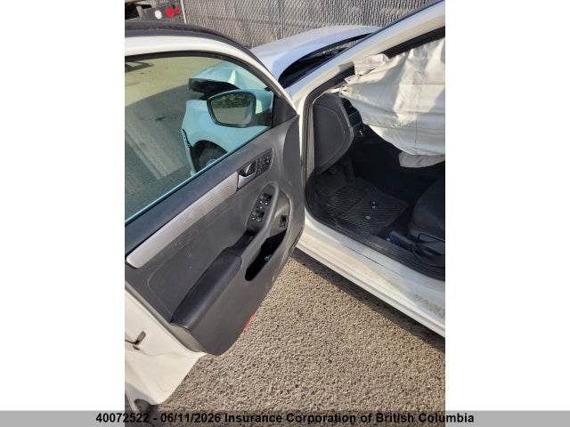 2015 Volkswagen Jetta მანქანა იყიდება აუქციონზე, vin: 3VWB07AJ8FM246421, აუქციონის ნომერი: 40072522