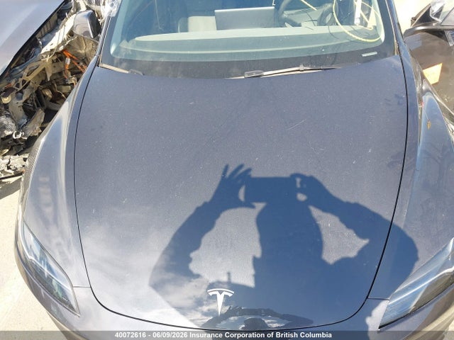 5YJ3E1EB0SF886212 Tesla MODEL 3