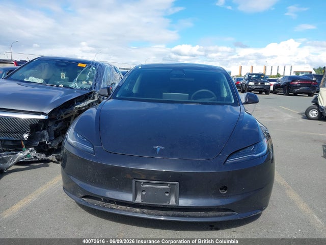 5YJ3E1EB0SF886212 Tesla MODEL 3