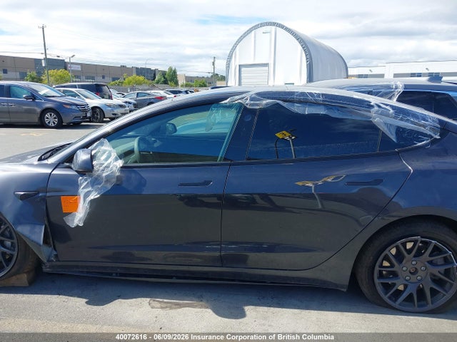 5YJ3E1EB0SF886212 Tesla MODEL 3