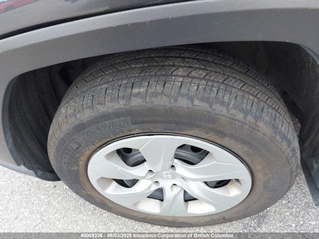 2T3B1RFV4NW260188 Toyota RAV4 LE