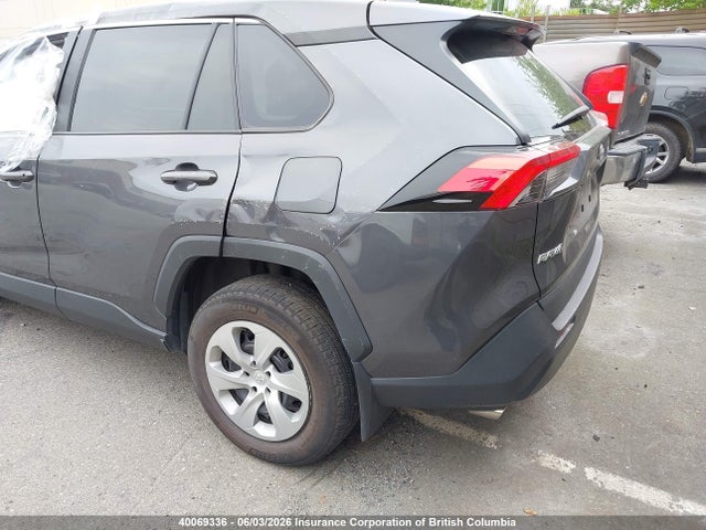 2T3B1RFV4NW260188 Toyota RAV4 LE