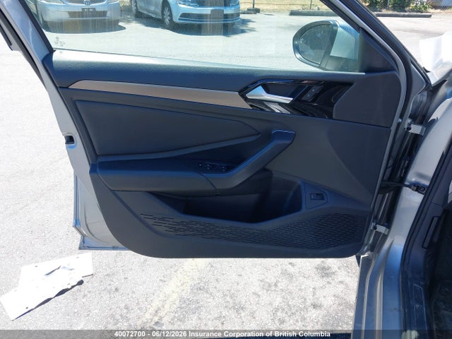 Продажа на аукционе авто 2019 Volkswagen Jetta, vin: 3VWG57BU7KM251412, номер лота: 40072700
