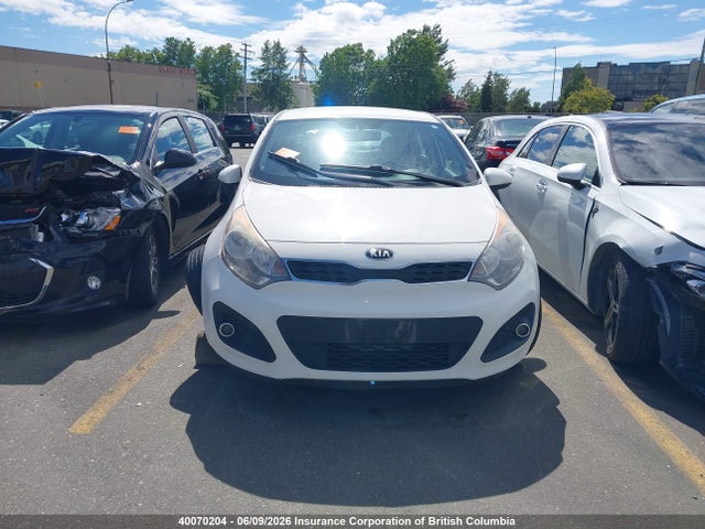 40070204 :رقم المزاد ، KNADN5A30F6520436 vin ، 2015 Kia Rio Ex/sx مزاد بيع