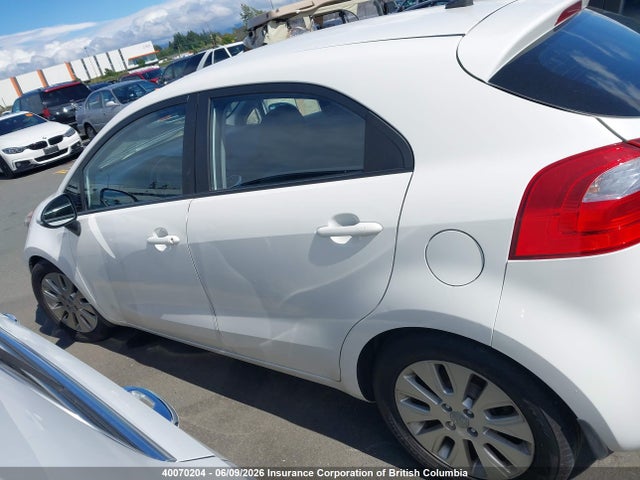 40070204 :رقم المزاد ، KNADN5A30F6520436 vin ، 2015 Kia Rio Ex/sx مزاد بيع
