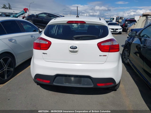 40070204 :رقم المزاد ، KNADN5A30F6520436 vin ، 2015 Kia Rio Ex/sx مزاد بيع
