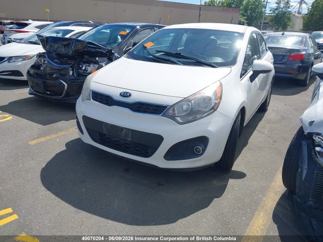 40070204 :رقم المزاد ، KNADN5A30F6520436 vin ، 2015 Kia Rio Ex/sx مزاد بيع