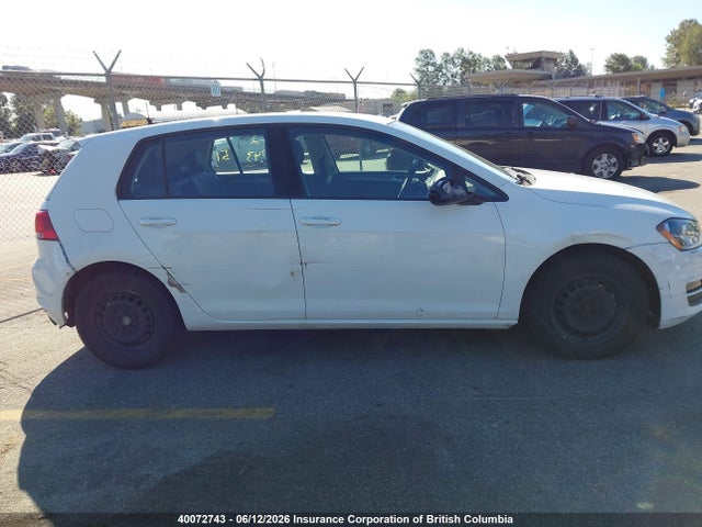 40072743 :رقم المزاد ، 3VW217AU0FM089300 vin ، 2015 Volkswagen Golf مزاد بيع