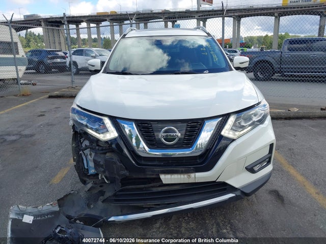 40072744 :رقم المزاد ، 5N1AT2MV5HC758175 vin ، 2017 Nissan Rogue مزاد بيع