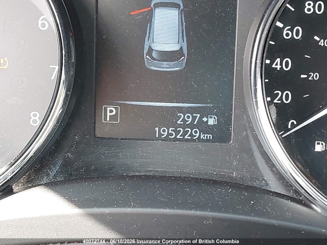 40072744 :رقم المزاد ، 5N1AT2MV5HC758175 vin ، 2017 Nissan Rogue مزاد بيع