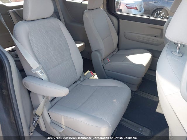 Aukcja sprzedaży 2018 Kia Sedona Lx, vin: KNDMB5C10J6392697, numer aukcji: 40072767