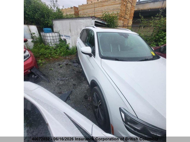 40072852 :رقم المزاد ، 3VV4B7AX4MM086322 vin ، 2021 Volkswagen Tiguan Sel Premium R-line مزاد بيع