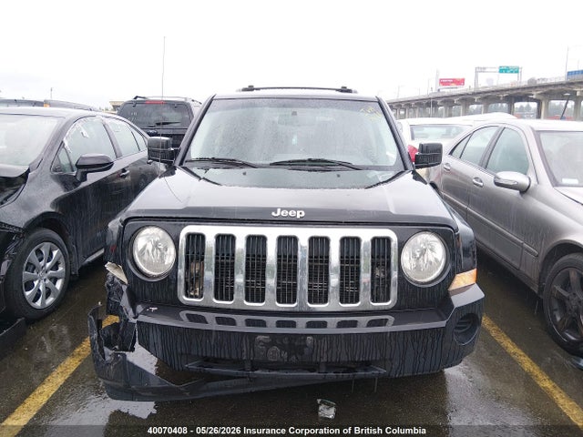 40070408 :رقم المزاد ، 1J8FF28W08D637111 vin ، 2008 Jeep Patriot Sport مزاد بيع