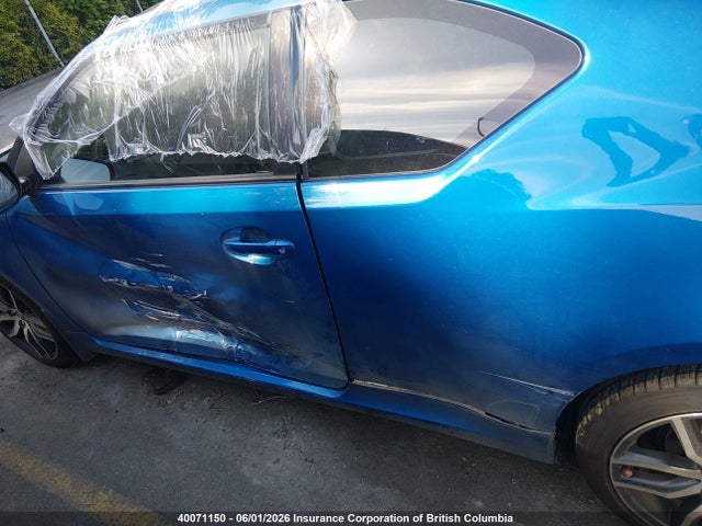 40071150 :رقم المزاد ، JTKJF5C74FJ013077 vin ، 2015 Toyota Scion Tc مزاد بيع